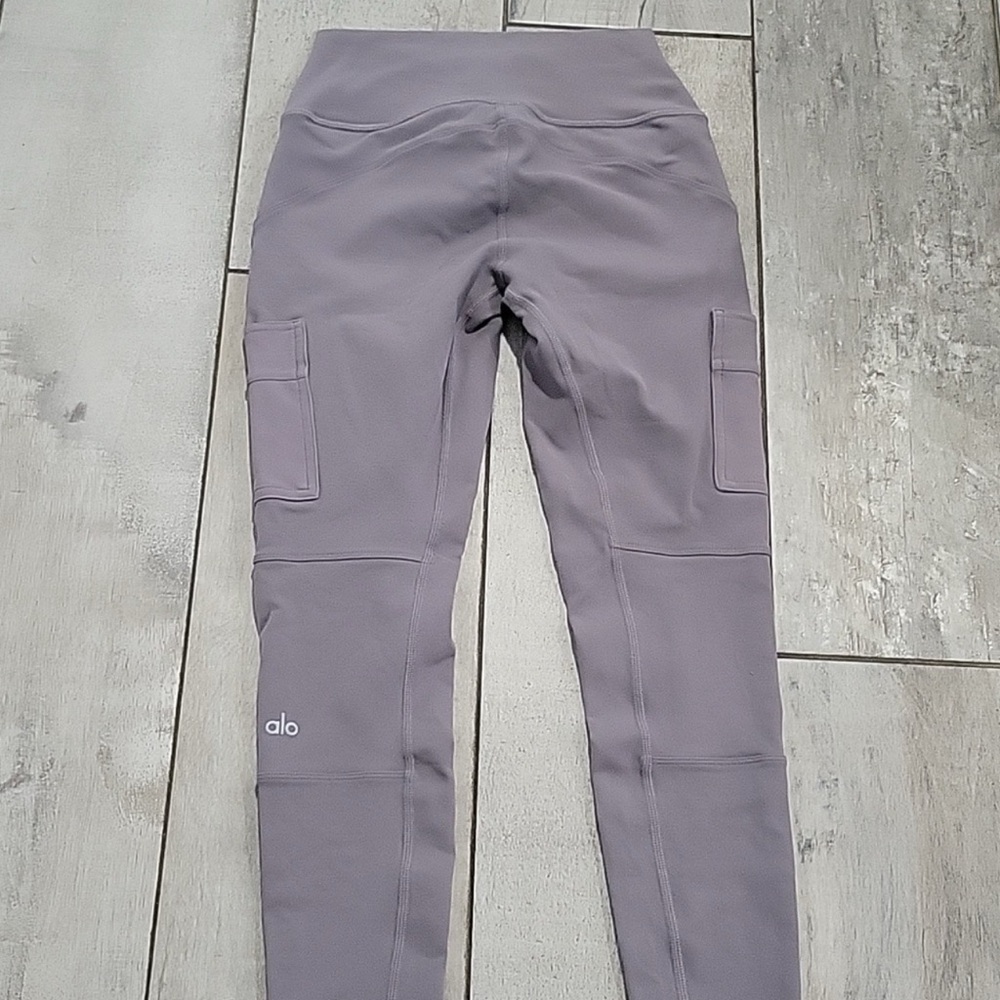 ALO Yoga Lavender/Grey Leggings and Tank Set - Picture 5 of 7